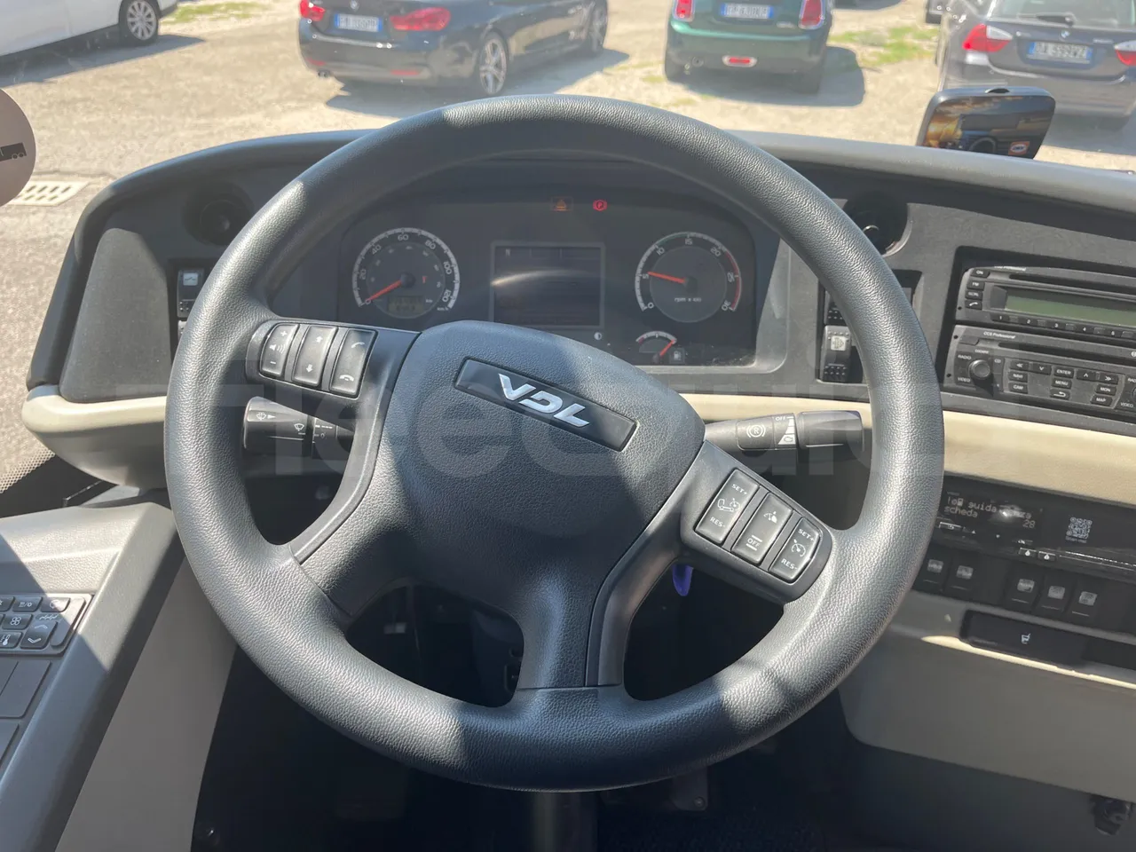 Vdl Futura FH D2 - EUR6/320KW/12.87 MT - steering wheel photo