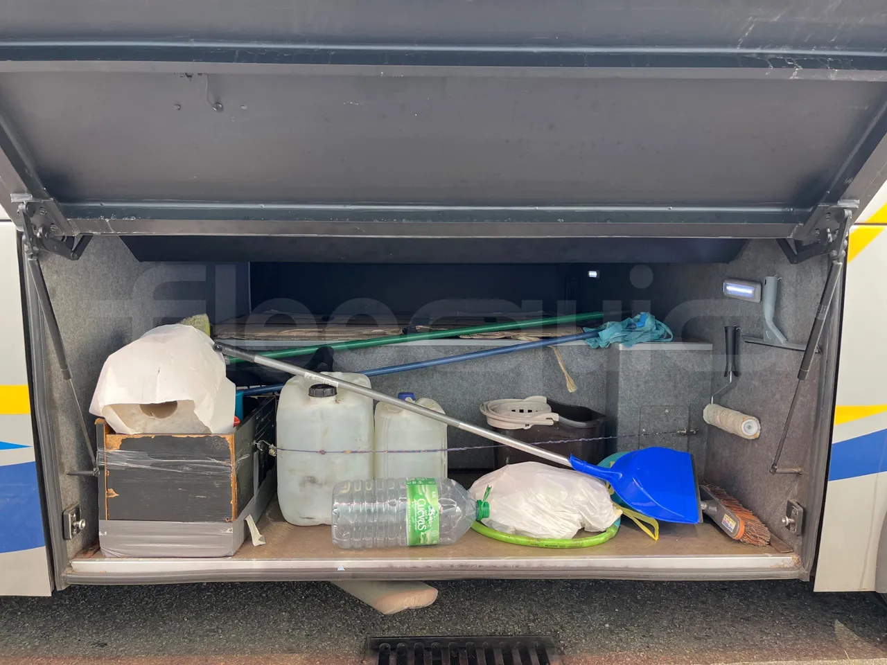 Man Andecar VII.1 12250 FOCL - Euro 5 - 184 kW - 9,470 mt - jack and driver keys