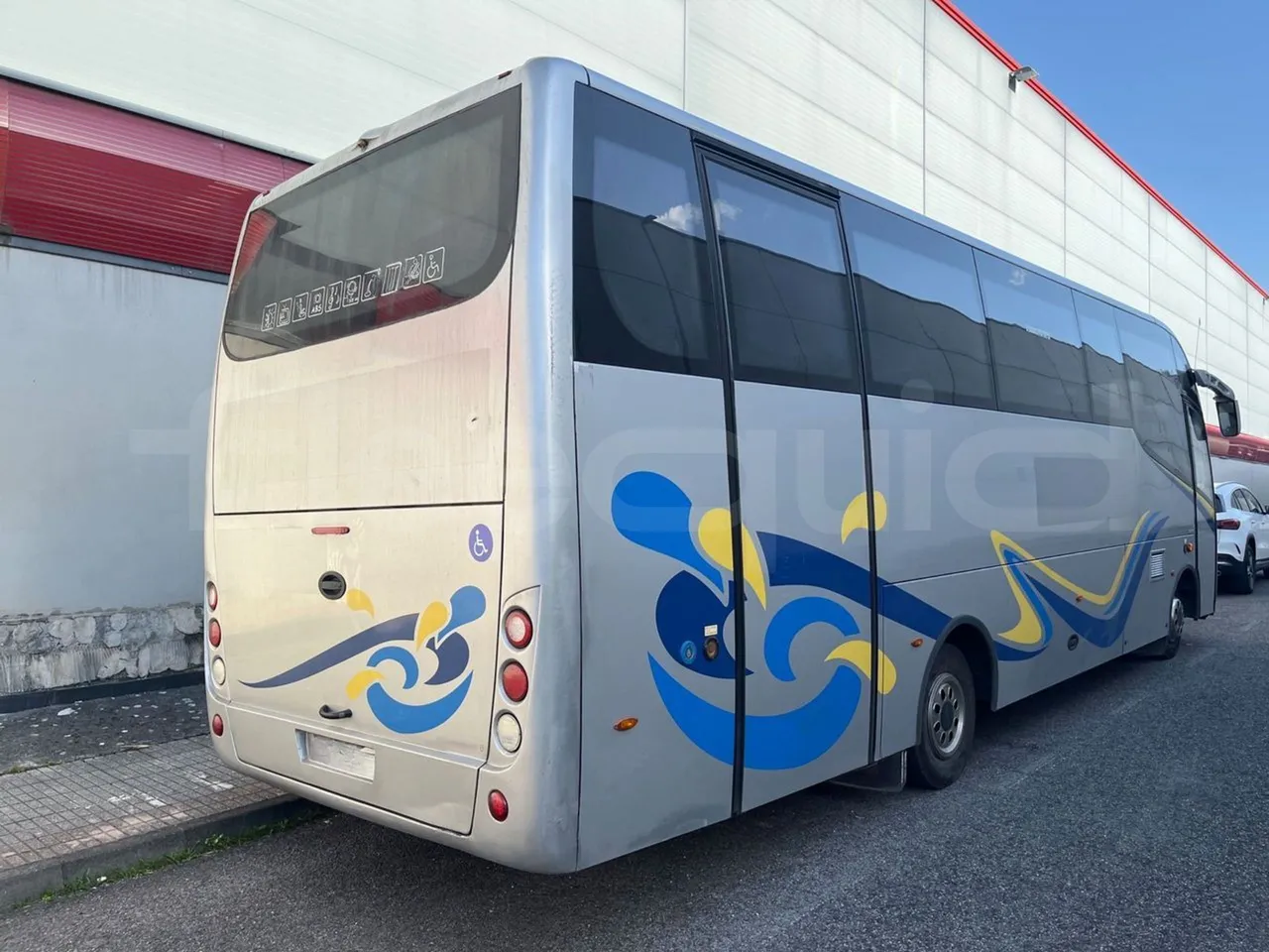 Man Andecar VII.1 12250 FOCL - Euro 5 - 184 kW - 9,470 mt - 3/4 right rear doors closed