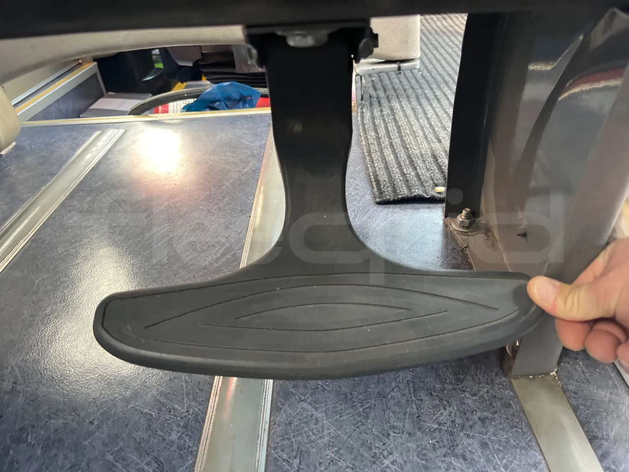 Man Andecar VII.1 12250 FOCL - Euro 5 - 184 kW - 9,470 mt - footrest detail photo