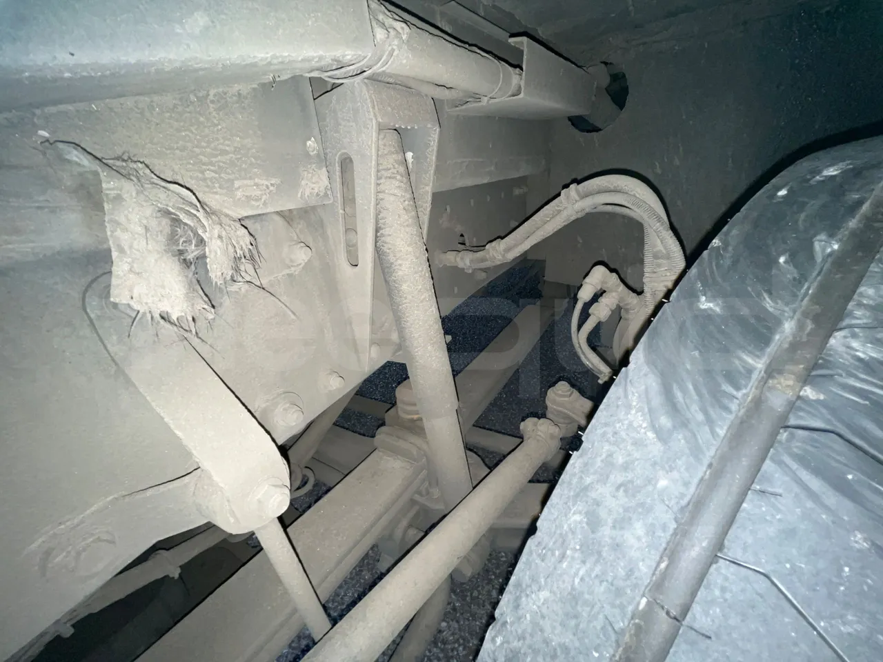 Man Andecar VII.1 12250 FOCL - Euro 5 - 184 kW - 9,470 mt - front air springs left