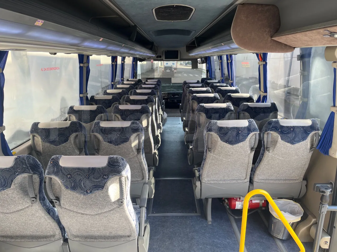 Man Andecar VII.1 12250 FOCL - Euro 5 - 184 kW - 9,470 mt - forward view all seats last row height