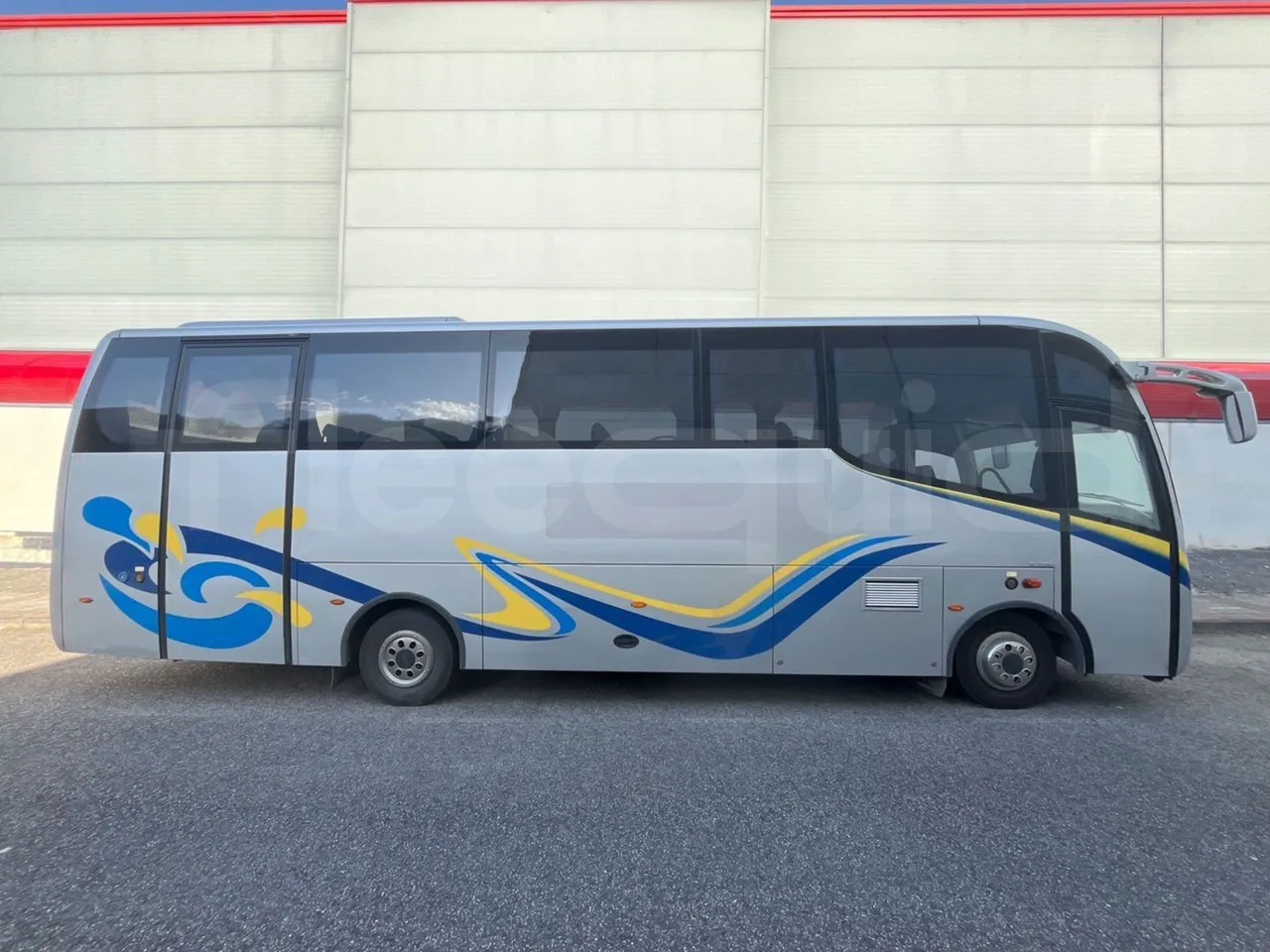 Man Andecar VII.1 12250 FOCL - Euro 5 - 184 kW - 9,470 mt - right side doors closed