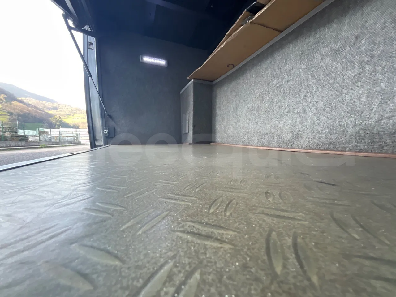 Man Andecar VII.1 12250 FOCL - Euro 5 - 184 kW - 9,470 mt - under carpet photo