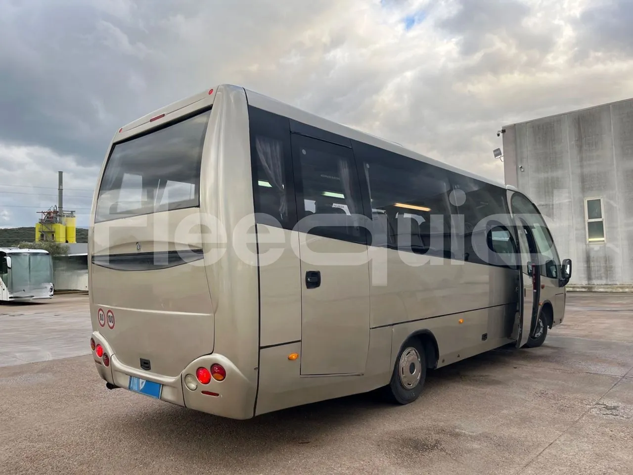 Iveco Mago2 A1AF11B - Euro3 - 154kW - 8.850mt - 3/4 right rear doors open