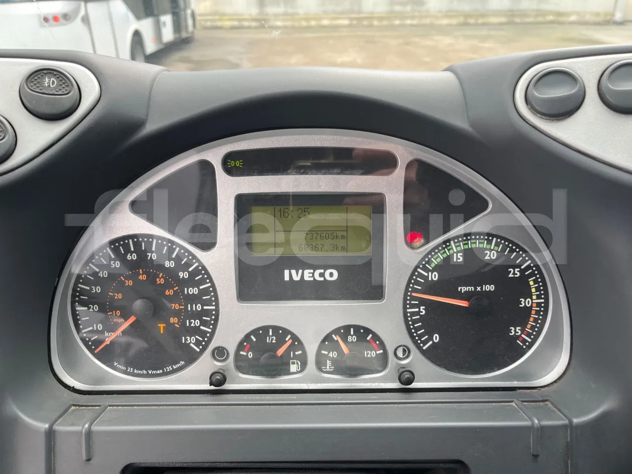 Iveco Mago2 A1AF11B - Euro3 - 154kW - 8.850mt - dashboard lights on