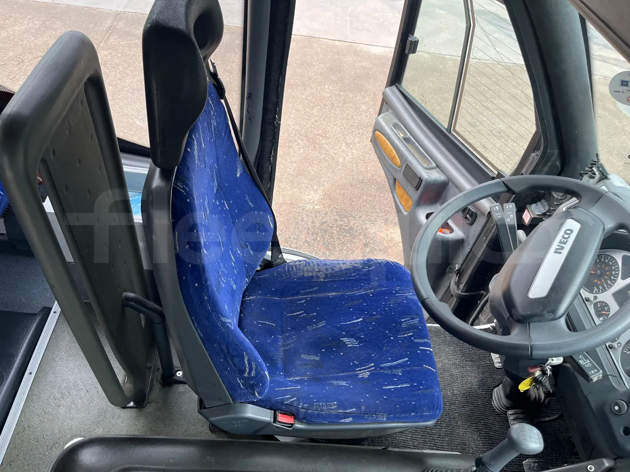 Iveco Mago2 A1AF11B - Euro3 - 154kW - 8.850mt - driver's seat photo