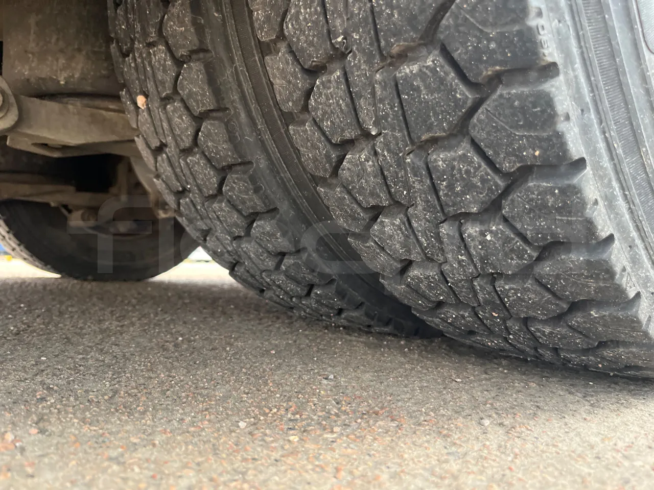 Iveco Mago2 A1AF11B - Euro3 - 154kW - 8.850mt - tread condition front tires left