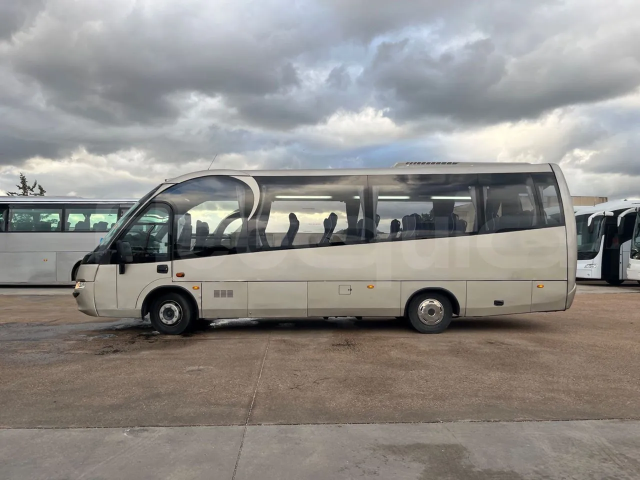 Iveco Mago2 A1AF11B - Euro3 - 154kW - 8.850mt - left side photo