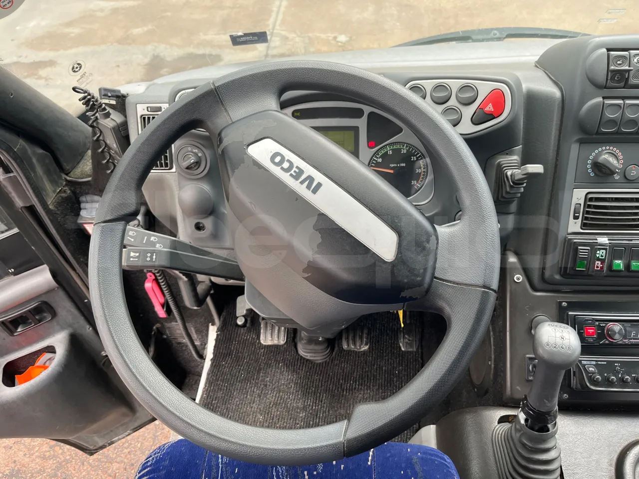 Iveco Mago2 A1AF11B - Euro3 - 154kW - 8.850mt - steering wheel photo