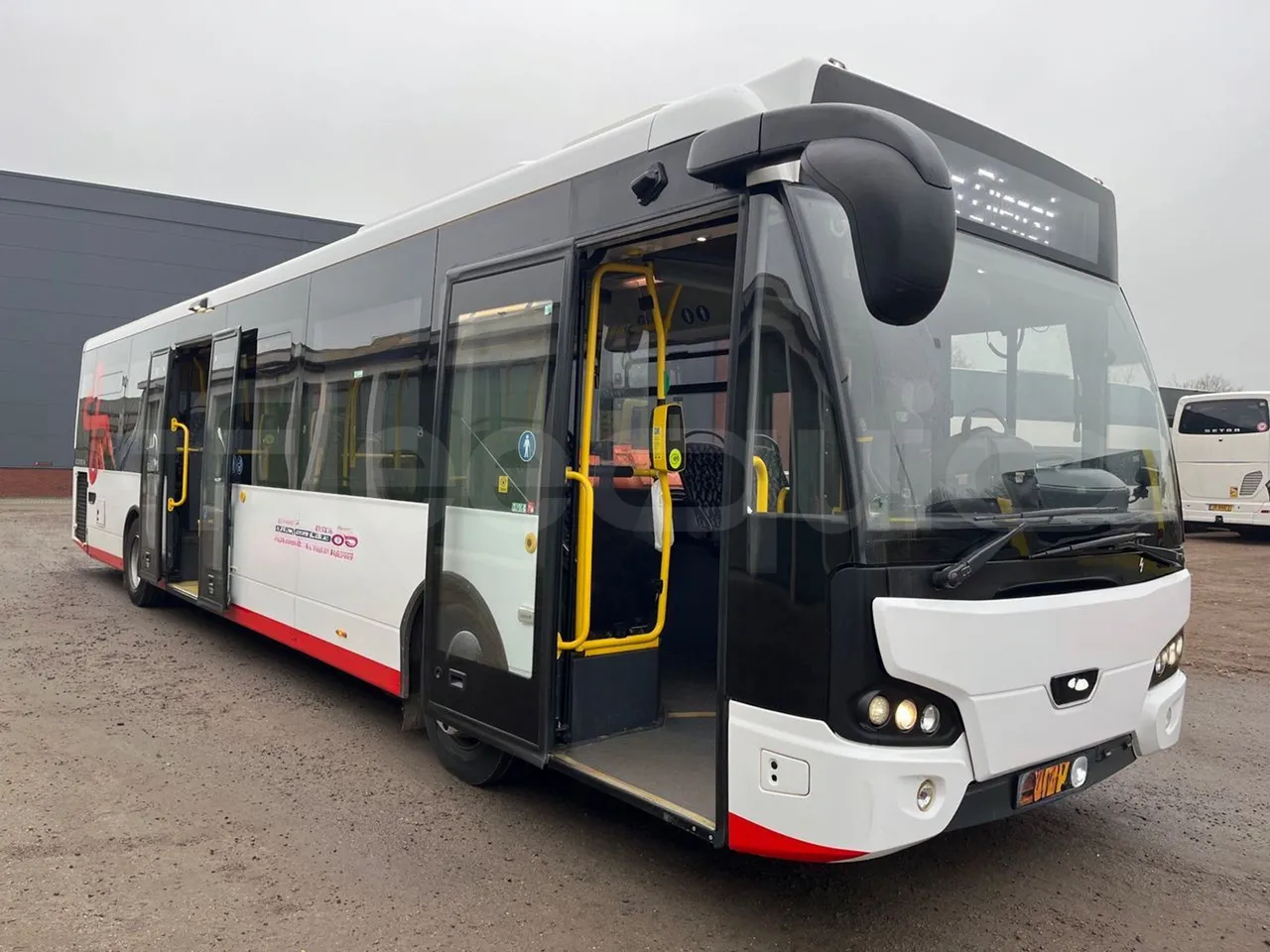 Vdl Citea LLE-120/255 405E1 - Euro6 - 182kW - 11.980mt - 3/4 right front doors open