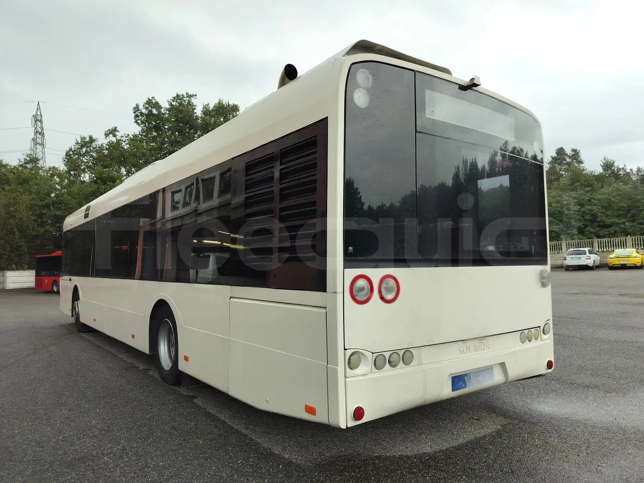 Solaris Urbino - right side doors open