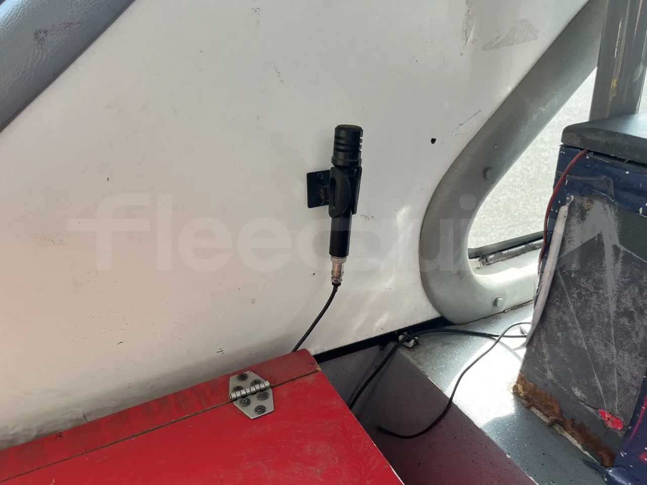 Volvo B9 - Hostess Microphone