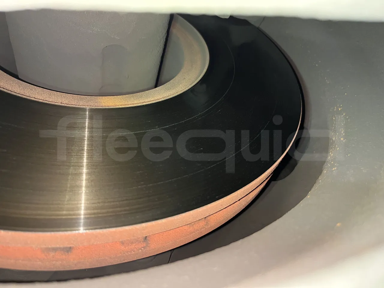 Volvo B9 - Second Axle Discs Right Side