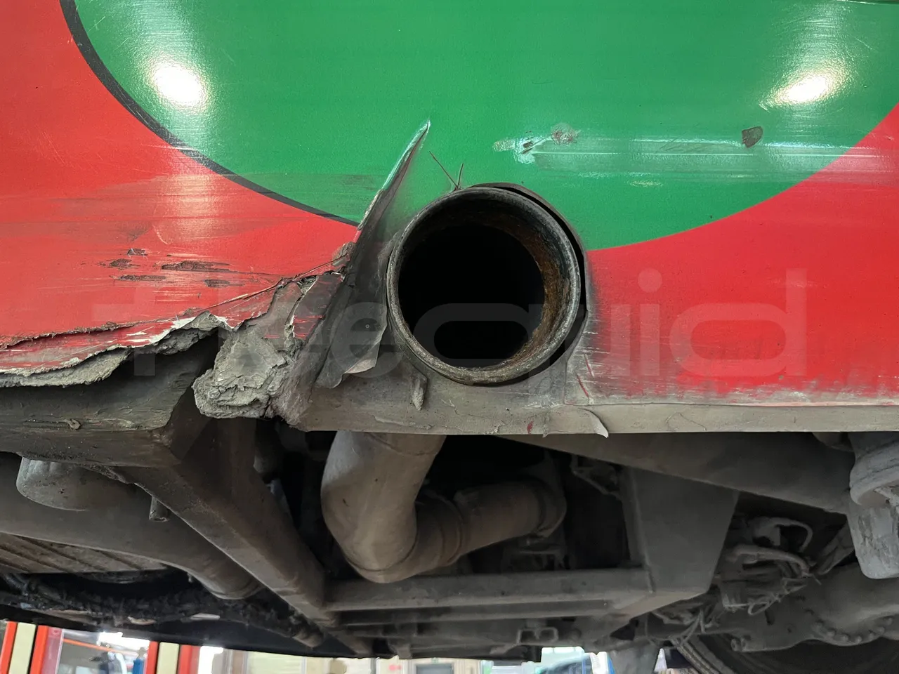 Volvo B9 - Exhaust
