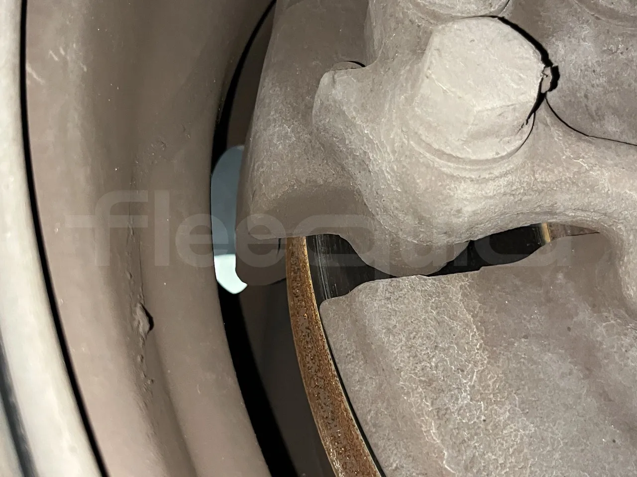 Volvo B9 - First Axle Discs Left Side