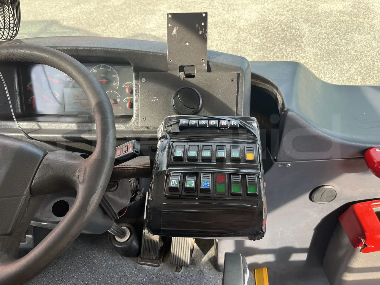 Volvo B9 - Onboard Device 3 Left Side