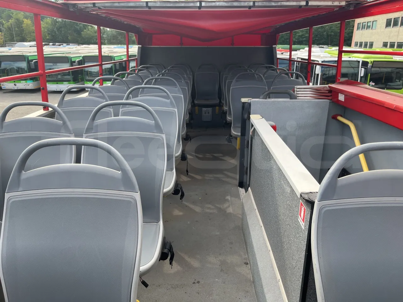 Volvo B9 - Second Floor: Reverse Seats From Middle Position