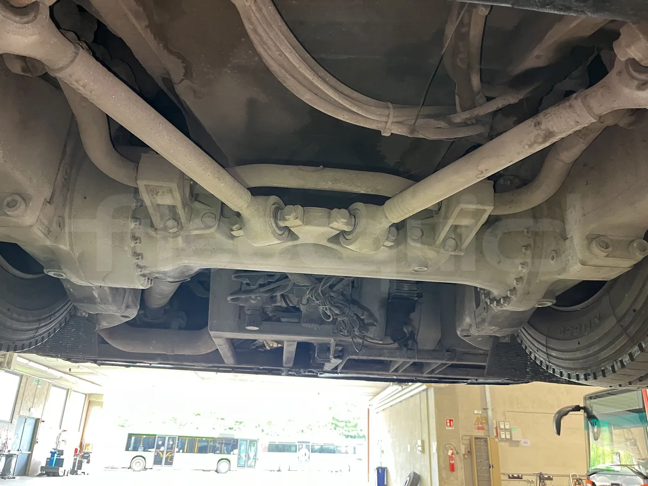 Volvo B9 - Second Axle Central