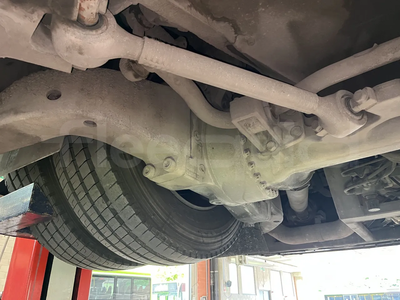 Volvo B9 - Second Axle Left Side