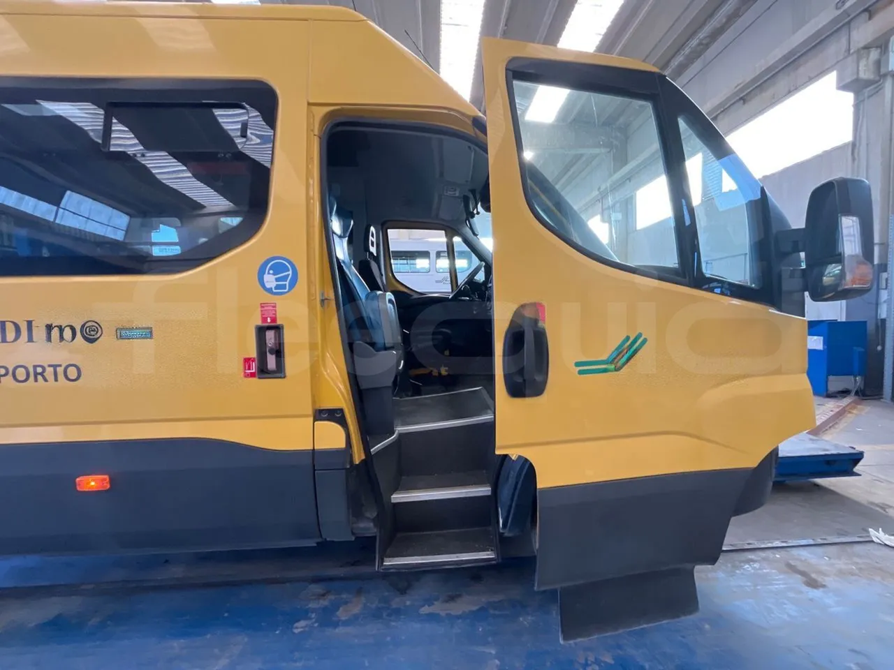 Iveco Daily 50C14N - EUR6 - 100kW - 6,048m - front door 1 open