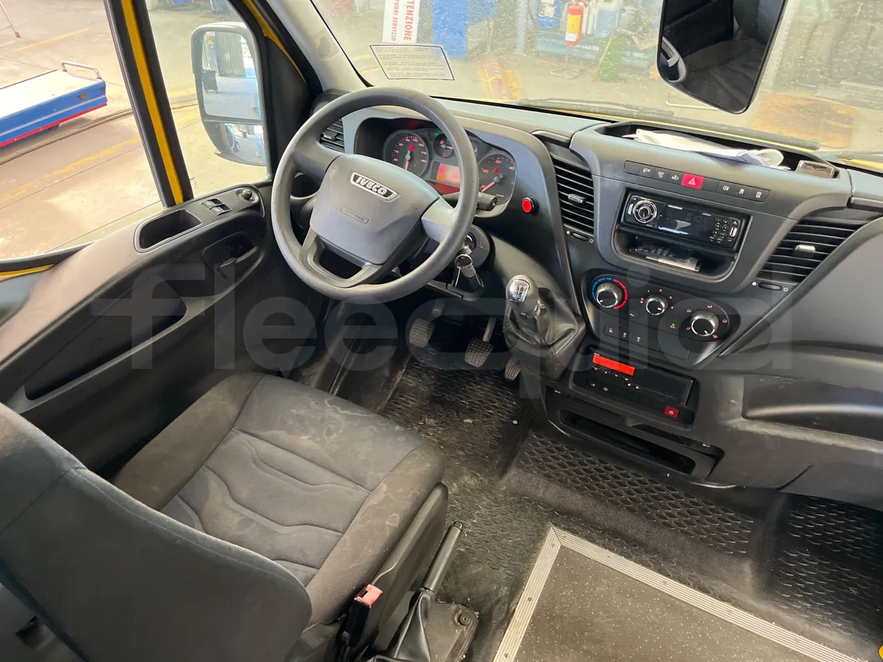 Iveco Daily 50C14N - EUR6 - 100kW - 6,048m - buttons panels on (mandatory for bus to scrap)