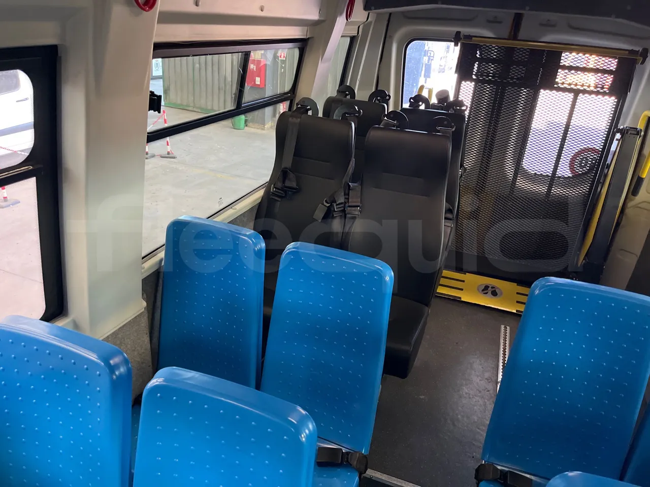 Iveco Daily 50C14N - EUR6 - 100kW - 6,048m - single seat detail