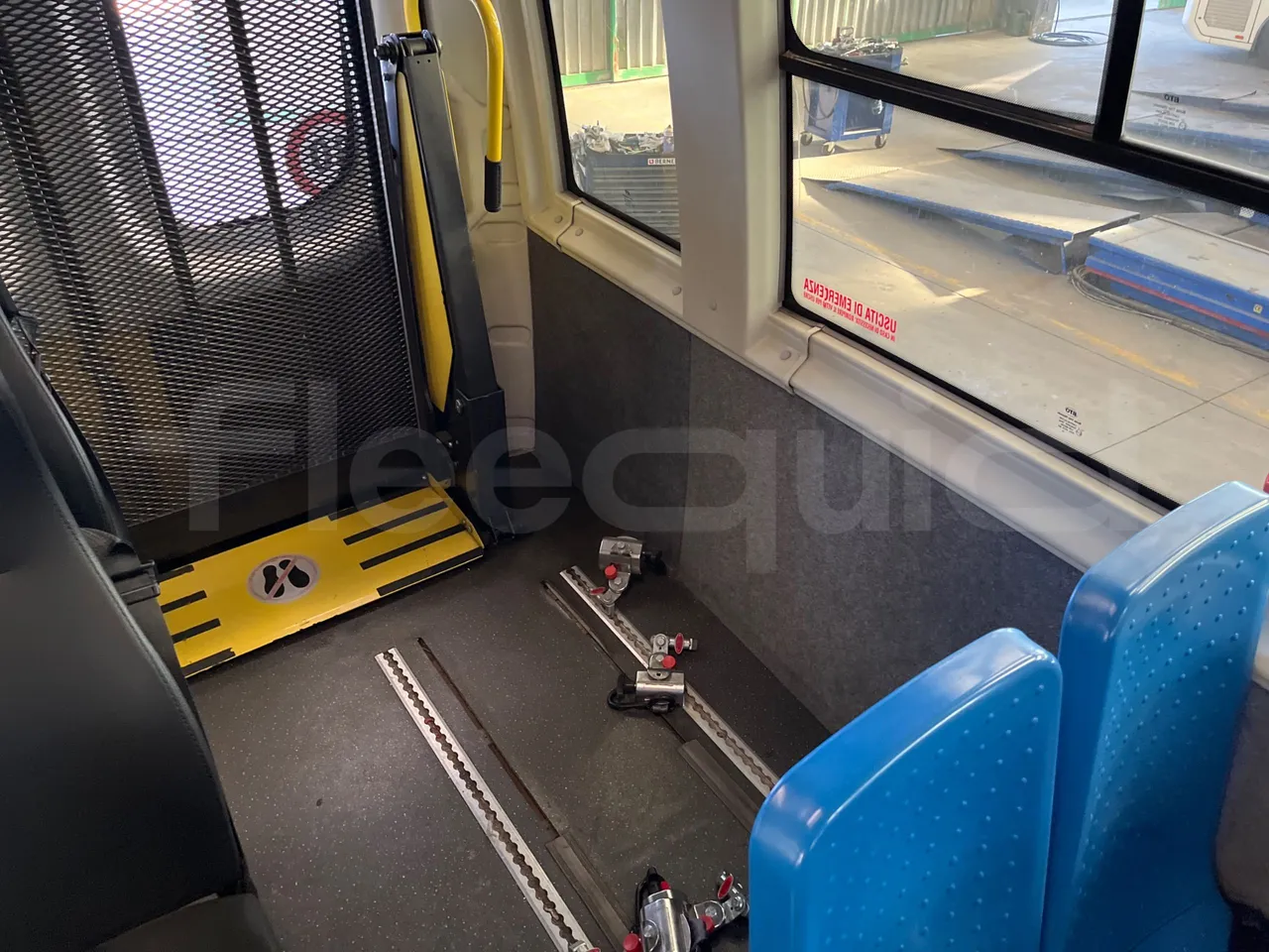 Iveco Daily 50C14N - EUR6 - 100kW - 6,048m - disabled area photo