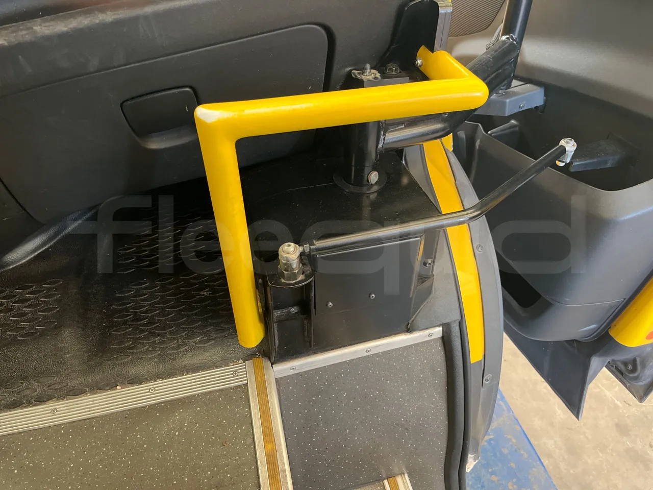 Iveco Daily 50C14N - EUR6 - 100kW - 6,048m - door mechanism photo