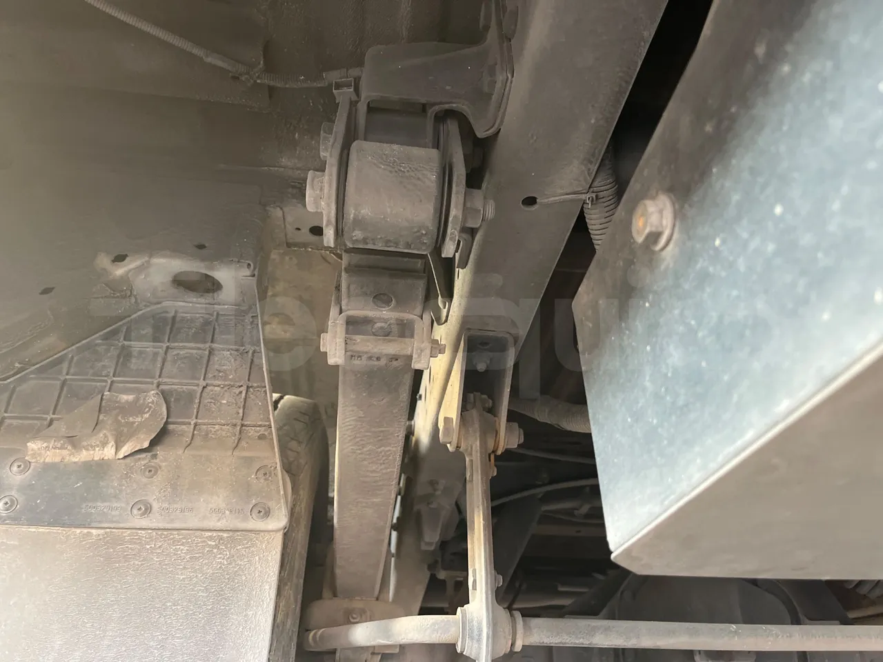 Iveco Daily 50C14N - EUR6 - 100kW - 6,048m - axel 3 leaf spring left