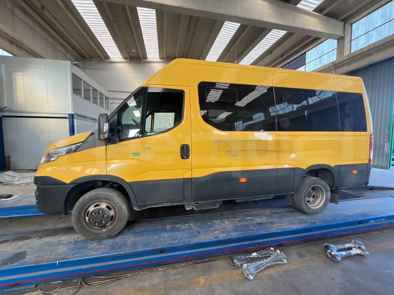 Iveco Daily 50C14N - EUR6 - 100kW - 6,048m - left side photo