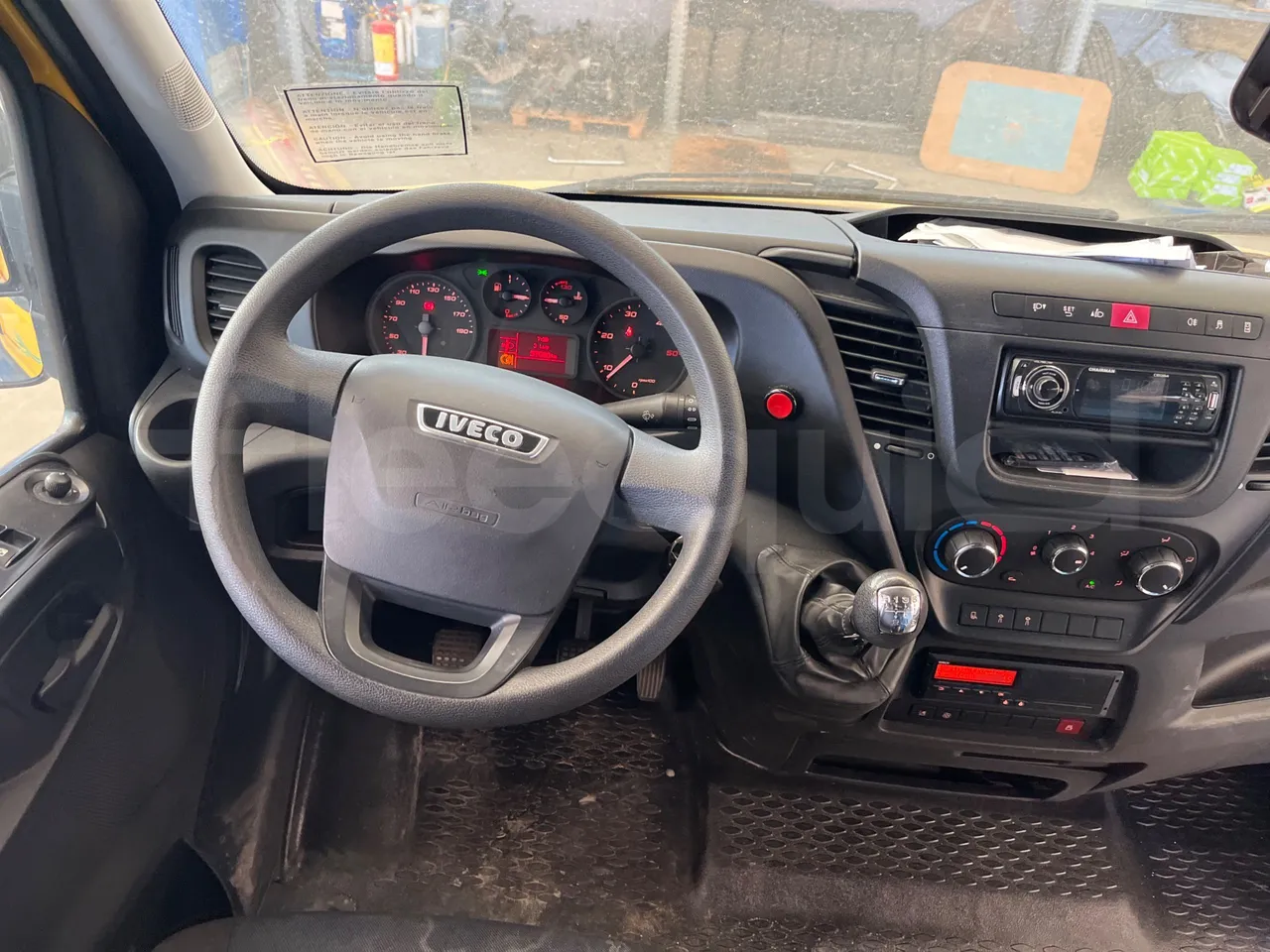 Iveco Daily 50C14N - EUR6 - 100kW - 6,048m - steering wheel photo