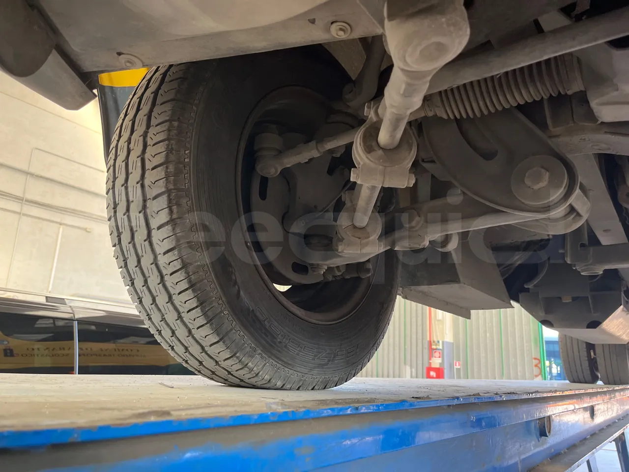 Iveco Daily 50C14N - EUR6 - 100kW - 6,048m - front axle right side