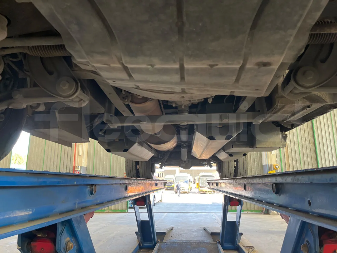 Iveco Daily 50C14N - EUR6 - 100kW - 6,048m - front undercarriage from front