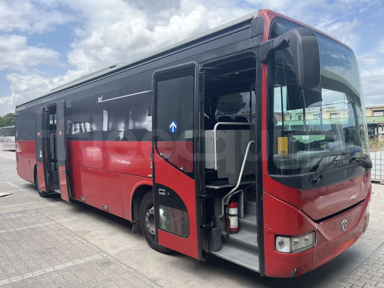 Iveco Arway - 3/4 right front doors open