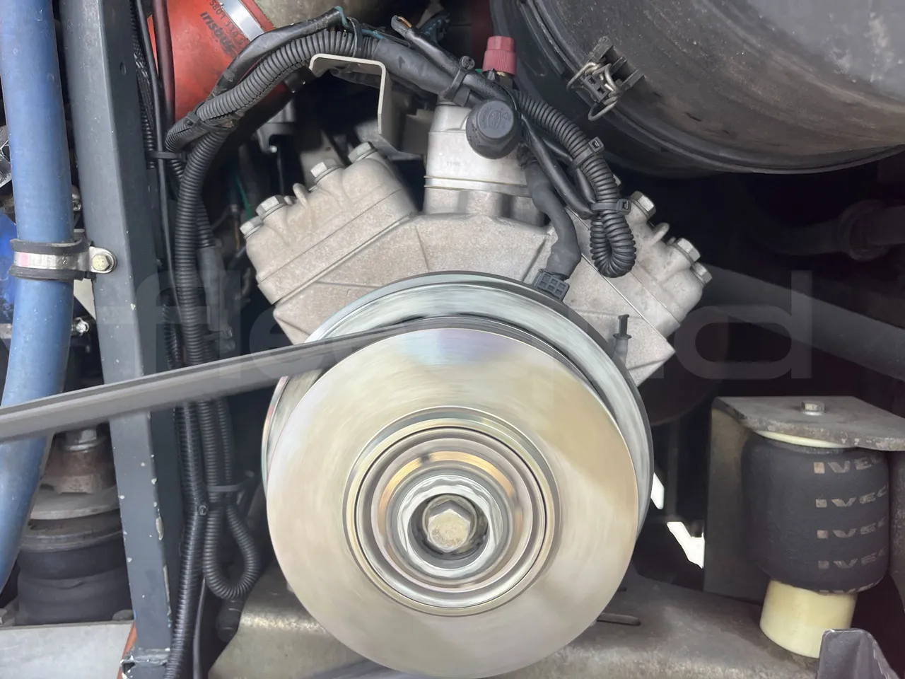 Iveco Arway - air conditioning compressor