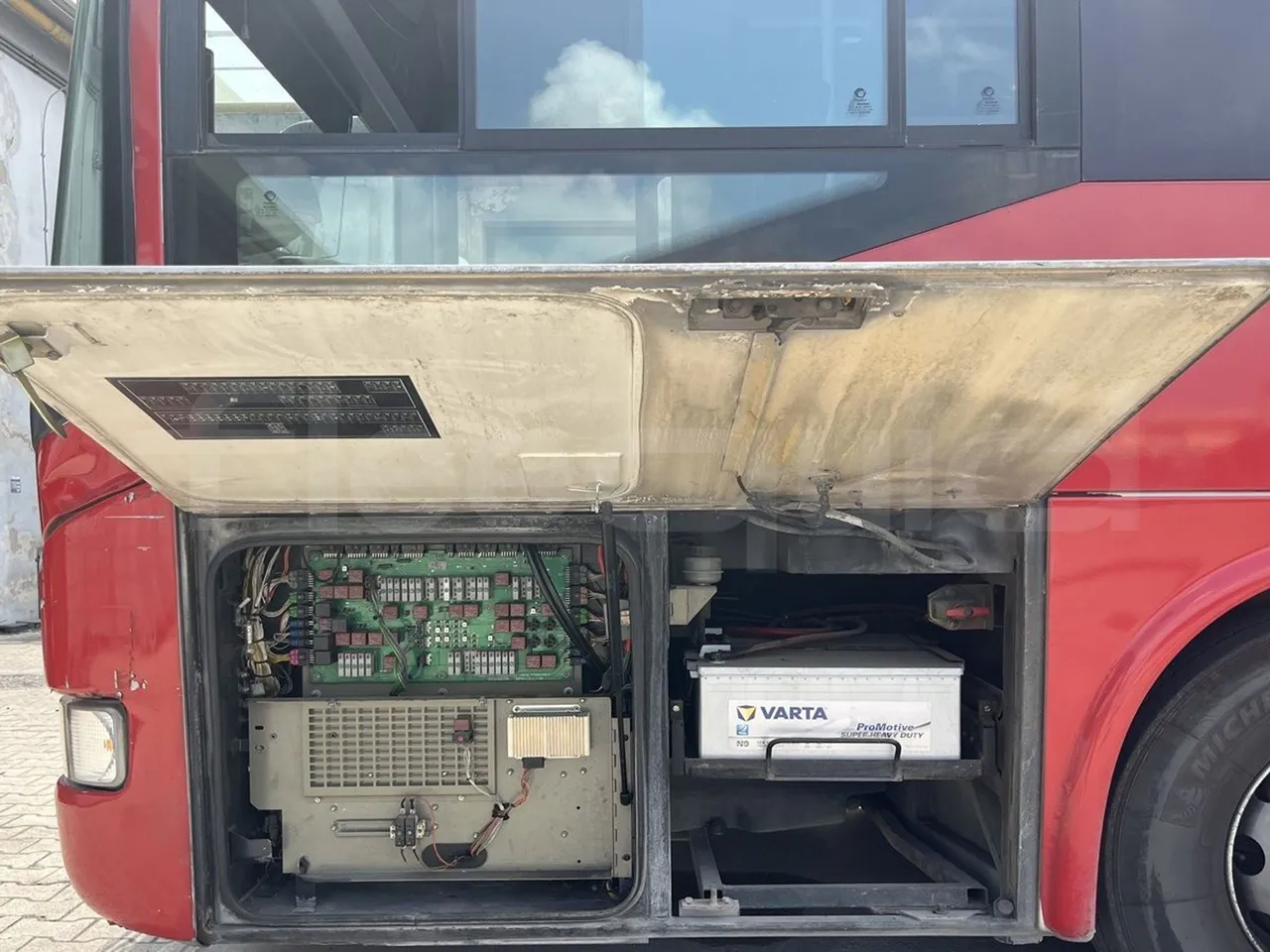 Iveco Arway - external compartments photo