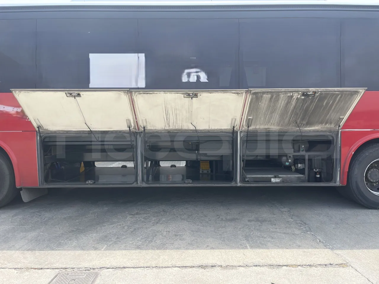 Iveco Arway - luggage rack photo