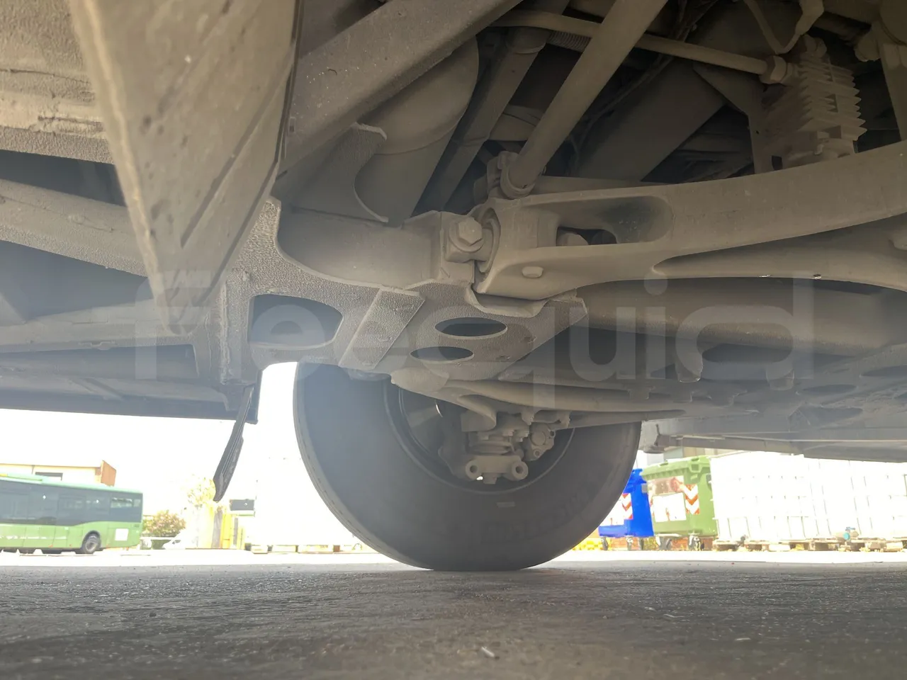 Iveco Arway - front axle right side