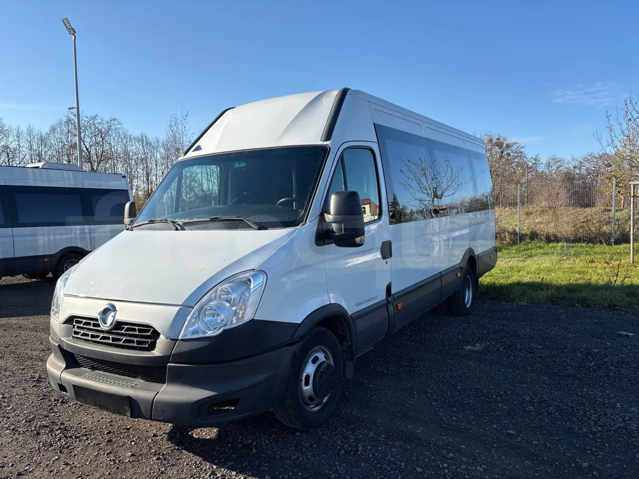 Iveco Daily 50C15V-EURO5-107kW-7.012m - 3/4 front left