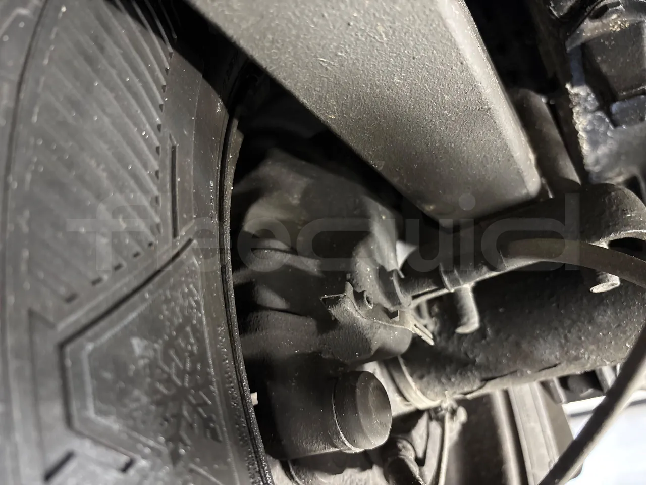 Iveco Daily 50C15V-EURO5-107kW-7.012m - axle 2 caliper brakes right