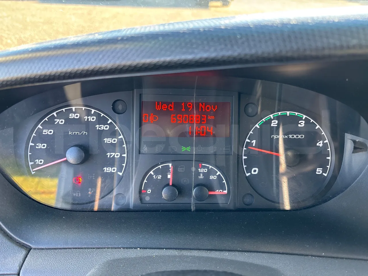 Iveco Daily 50C15V-EURO5-107kW-7.012m - dashboard lights on