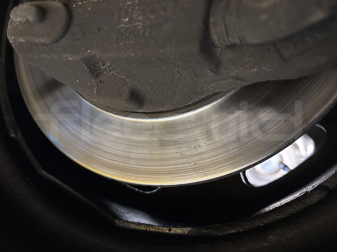 Iveco Daily 50C15V-EURO5-107kW-7.012m - axle 2 discs left