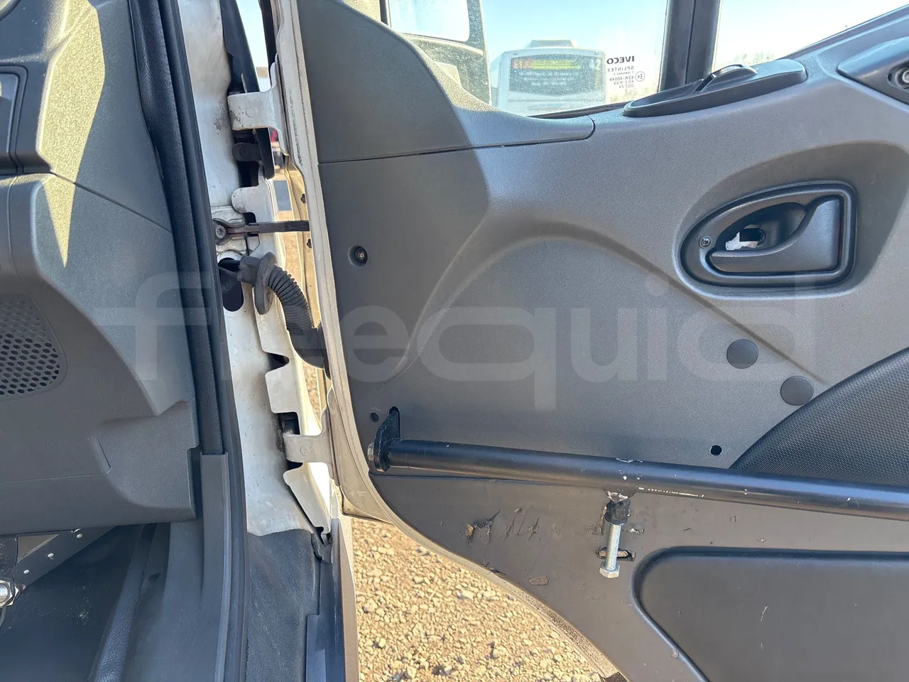 Iveco Daily 50C15V-EURO5-107kW-7.012m - door mechanism photo