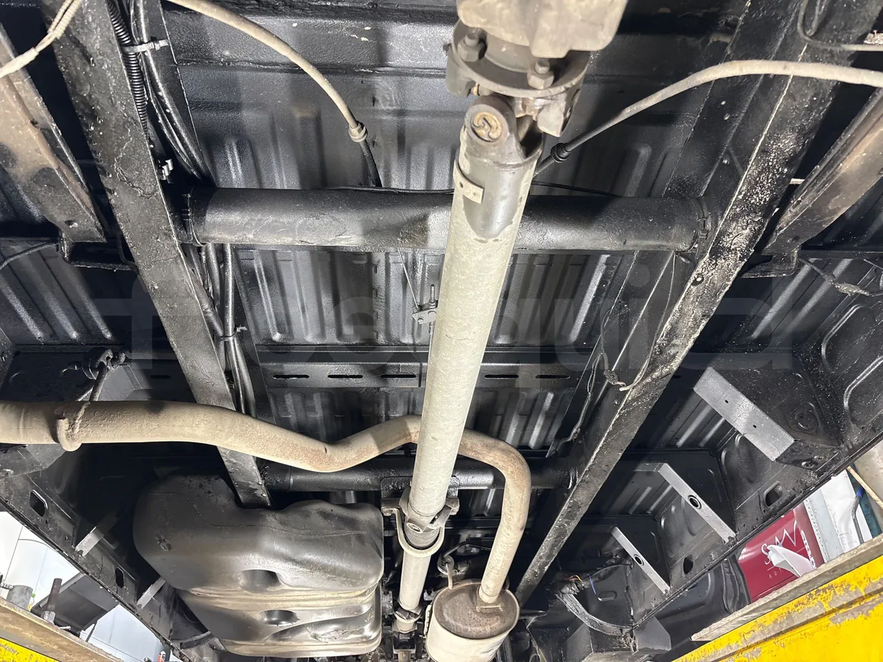 Iveco Daily 50C15V-EURO5-107kW-7.012m - driveshaft photo