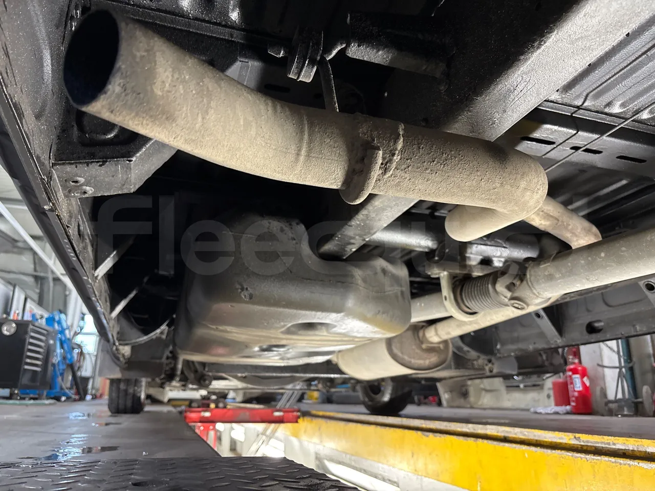 Iveco Daily 50C15V-EURO5-107kW-7.012m - exhaust photo