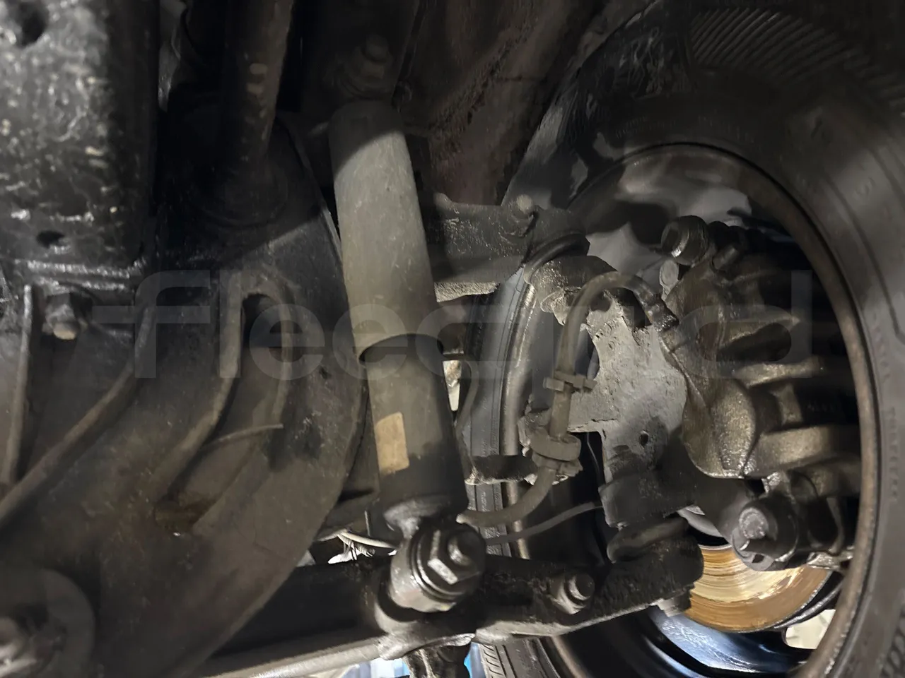 Iveco Daily 50C15V-EURO5-107kW-7.012m - front shock absorbers right