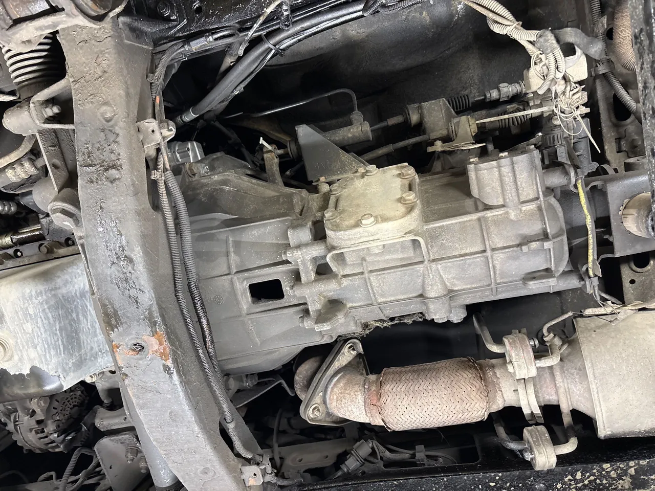 Iveco Daily 50C15V-EURO5-107kW-7.012m - gearbox photo