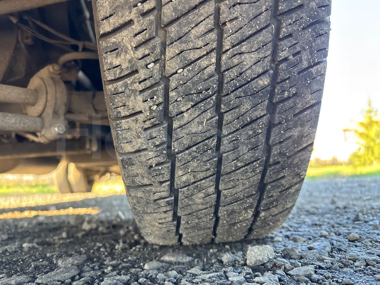 Iveco Daily 50C15V-EURO5-107kW-7.012m - tread condition front tires left