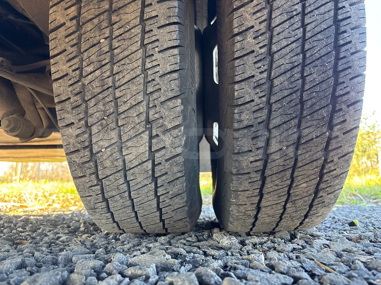 Iveco Daily 50C15V-EURO5-107kW-7.012m - tread condition second axle tires left